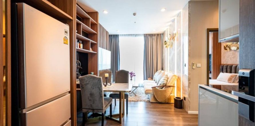 Condominio de 2 dormitorios en Bang Na, Bangkok, Tailandia № 132423