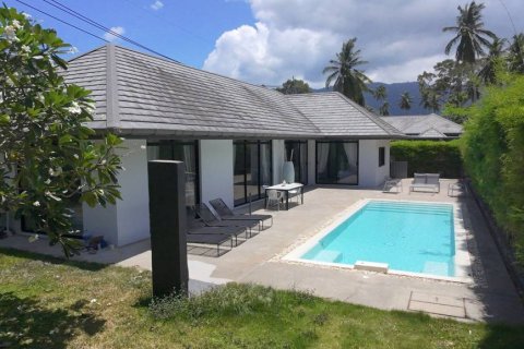 Chalet de 3 dormitorios en Surat Thani, Tailandia № 132422 - foto 2