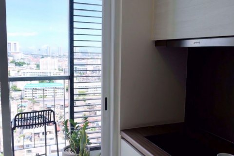 Condominio de 1 dormitorio en Thonburi, Bangkok, Tailandia № 76588 - foto 4