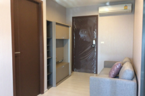 Condominio de 1 dormitorio en Ratchathewi, Bangkok, Tailandia № 76587 - foto 2