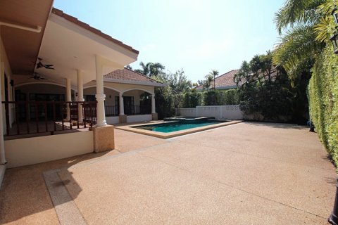 Casa de 4 dormitorios en Hua Hin, Tailandia № 125092 - foto 6