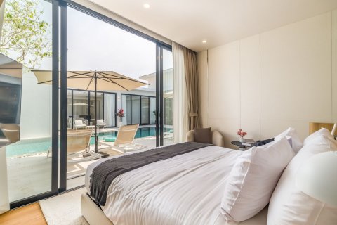 Villa in Bang Tao, Thailand 5 bedrooms № 74434 - photo 12