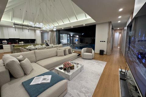 Villa in Bang Tao, Thailand 5 bedrooms № 74434 - photo 4