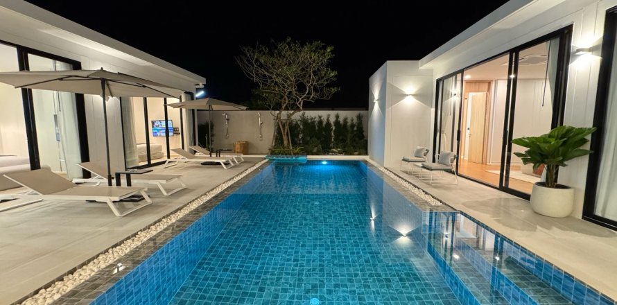 Villa in Bang Tao, Thailand 5 bedrooms № 74434