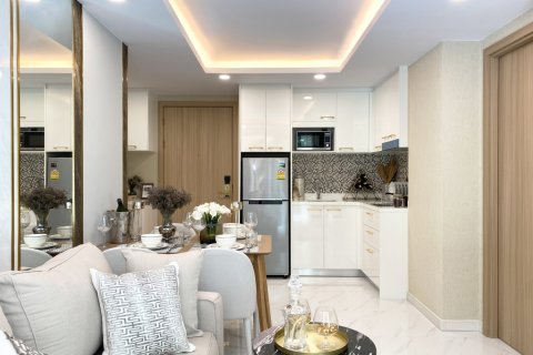 Apartamento de 2 dormitorios en Jomtien Beach, Pattaya, Tailandia № 101478 - foto 2