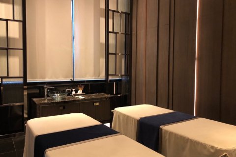 Condo in Bangkok, Thailand, 3 bedrooms № 143515 - photo 10