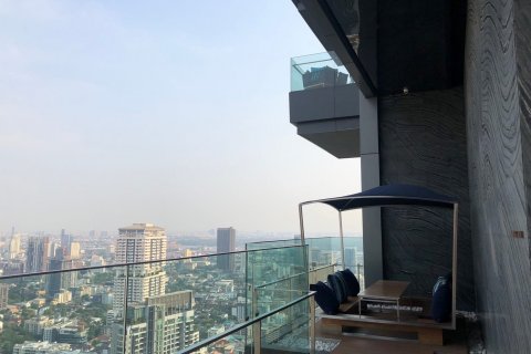 Condo in Bangkok, Thailand, 3 bedrooms № 143515 - photo 11