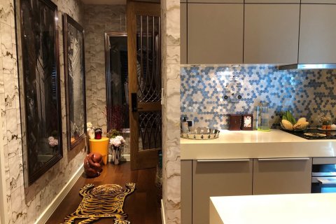Condo in Bangkok, Thailand, 3 bedrooms № 143515 - photo 7