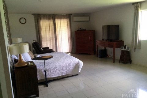Casa de 5 dormitorios en Pattaya, Tailandia № 100031 - foto 12
