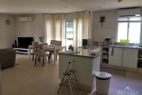 Casa de 5 dormitorios en Pattaya, Tailandia № 100031 - foto 4