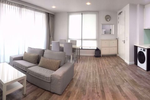 Condo in Watthana, Bangkok, Thailand, 2 bedrooms  № 100048 - photo 2