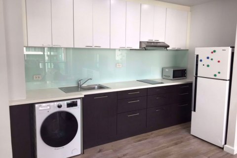 Condo in Watthana, Bangkok, Thailand, 2 bedrooms  № 100048 - photo 8