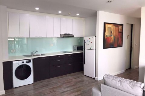 Condo in Watthana, Bangkok, Thailand, 2 bedrooms  № 100048 - photo 5