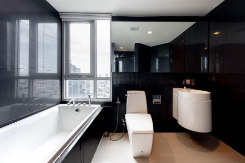 Condominio de 3 dormitorios en Bangkok, Tailandia № 130477 - foto 16