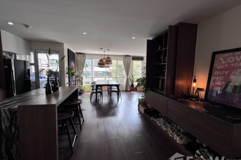 Condominio de 1 dormitorio en Yan Nawa, Bangkok, Tailandia № 123820 - foto 11