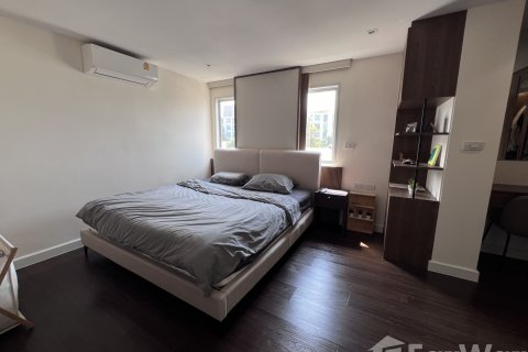 Condominio de 1 dormitorio en Yan Nawa, Bangkok, Tailandia № 123820 - foto 6