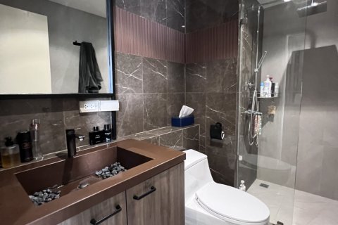 Condominio de 1 dormitorio en Yan Nawa, Bangkok, Tailandia № 123820 - foto 5