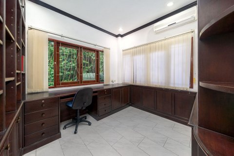 Casa de 4 dormitorios en Ko Samui, Tailandia № 123825 - foto 10