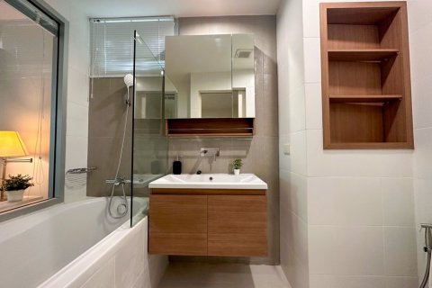 Condominio de 2 dormitorios en Bangkok, Tailandia № 110971 - foto 14