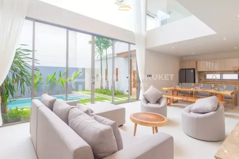 Casa de 3 dormitorios en Phuket, Tailandia № 130979 - foto 4