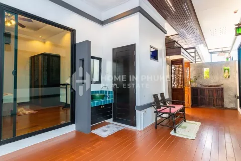 Casa de 3 dormitorios en Chalong, Tailandia № 130978 - foto 4