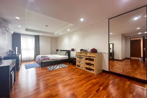 Condominio de 3 dormitorios en Bangkok, Tailandia № 104389 - foto 7