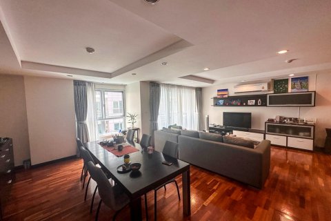 Condo in Bangkok, Thailand, 3 bedrooms  № 104389