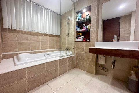 Condominio de 3 dormitorios en Bangkok, Tailandia № 104389 - foto 12