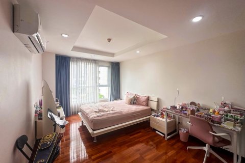 Condominio de 3 dormitorios en Bangkok, Tailandia № 104389 - foto 10