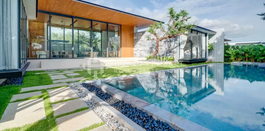 Casa de 4 dormitorios en Phuket, Tailandia № 131368