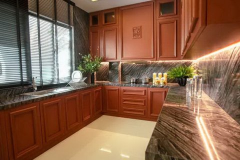 Off-plan Grand Bangkok Boulevard Sukhumvit – Srinakarin in Samut Prakan, Thailand № 79639 - photo 6