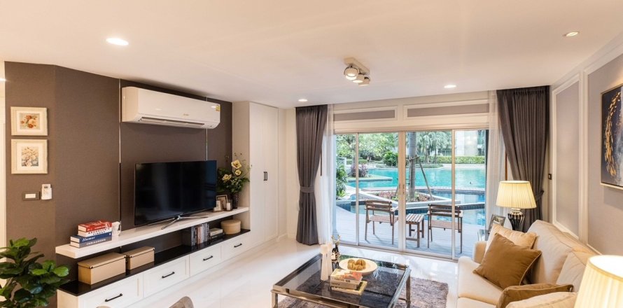 Condo in Bangkok, Thailand, 3 bedrooms  № 101771