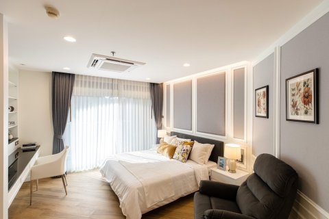 Condo in Bangkok, Thailand, 3 bedrooms  № 101771 - photo 8
