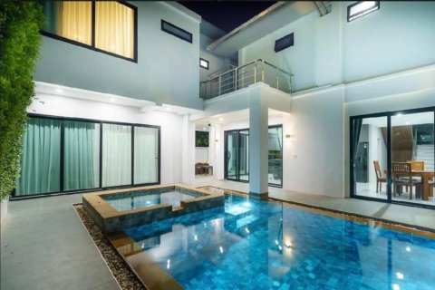 Chalet de 6 dormitorios en Phuket, Tailandia № 124584