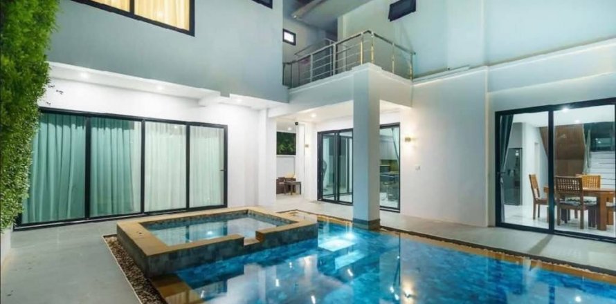 Villa in Phuket, Thailand 6 Schlafzimmer № 124584