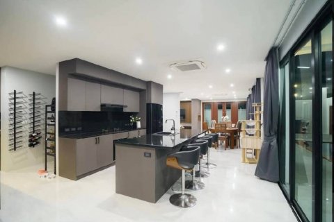 Villa in Phuket, Thailand 6 Schlafzimmer № 124584 - Foto 6