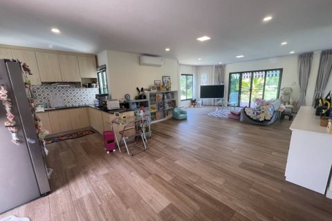 Chalet de 3 dormitorios en Hua Hin, Tailandia № 124473 - foto 5