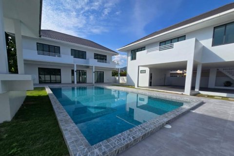 Villa in Phuket, Thailand 4 Schlafzimmer № 124468