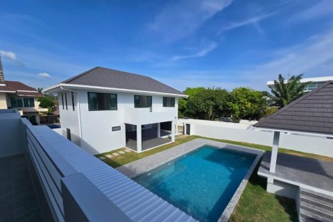 Chalet de 4 dormitorios en Phuket, Tailandia № 124468 - foto 4