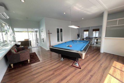 Chalet de 4 dormitorios en Hua Hin, Tailandia № 124472 - foto 6