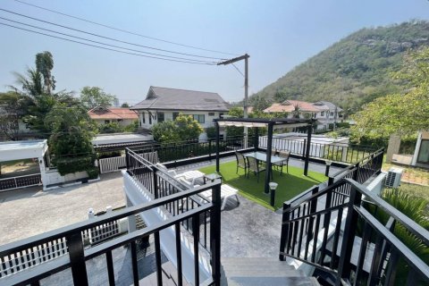 Chalet de 4 dormitorios en Hua Hin, Tailandia № 124472 - foto 3