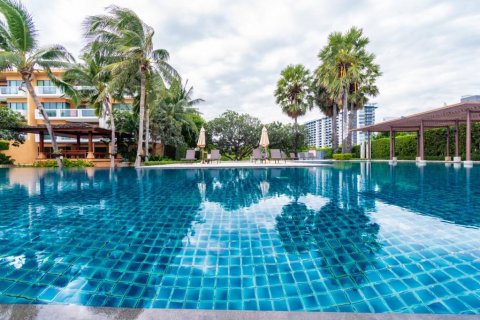 Condominio de 2 dormitorios en Cha-am, Tailandia № 124377 - foto 2