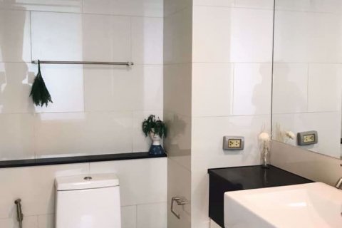 Condominio de 1 dormitorio en Khlong San, Bangkok, Tailandia № 76057 - foto 6