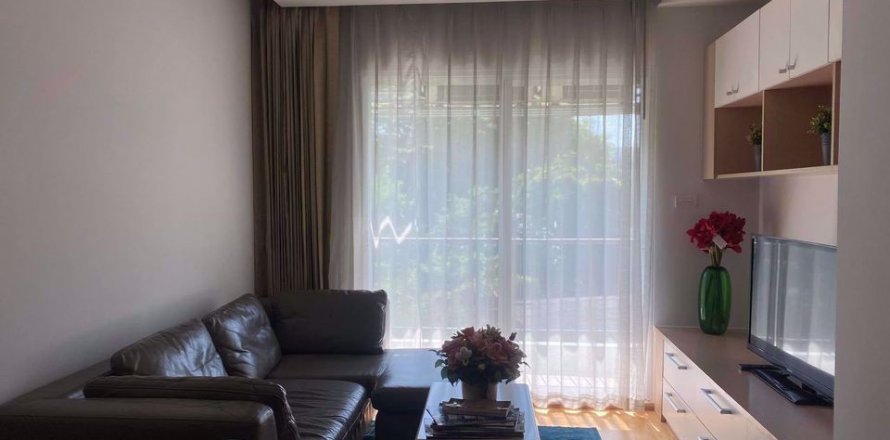 Condominio de 2 dormitorios en Phra Khanong, Bangkok, Tailandia № 76055