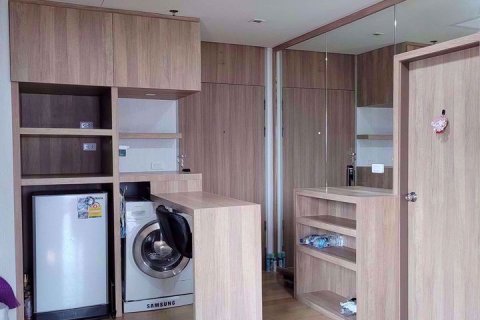 Condominio de 1 dormitorio en Ratchathewi, Bangkok, Tailandia № 76052 - foto 4