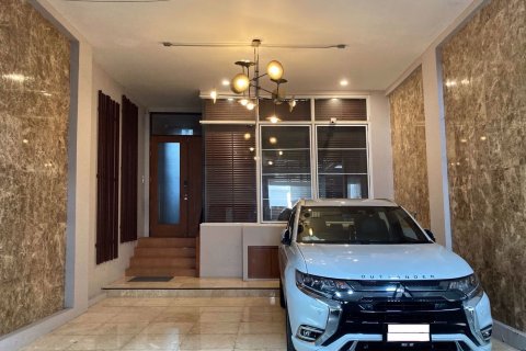 Haus in Watthana, Bangkok, Thailand 3 Schlafzimmer № 76056 - Foto 17