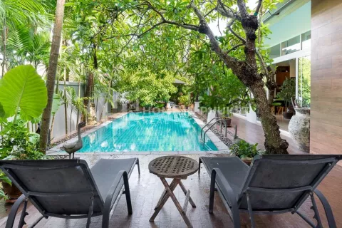 Casa de 3 dormitorios en Rawai, Tailandia № 131745 - foto 24