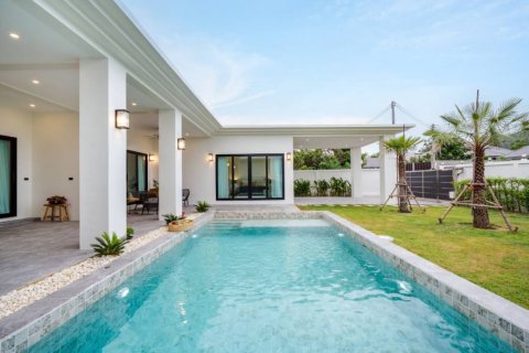 Chalet de 3 dormitorios en Hua Hin, Tailandia № 126001 - foto 3