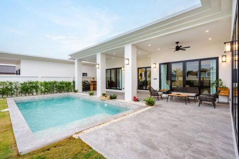 Chalet de 3 dormitorios en Hua Hin, Tailandia № 126001 - foto 4