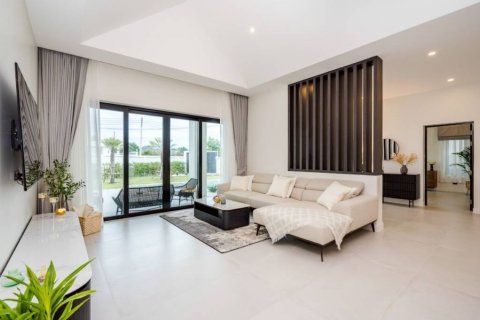 Chalet de 3 dormitorios en Hua Hin, Tailandia № 126001 - foto 8